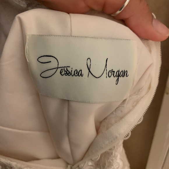 Low back Wedding gown - Picture 8 of 11